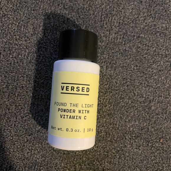 VERSED - Found The Light Powder with Vitamin C - Aging -New In Box 3oz - Picture 2 of 6